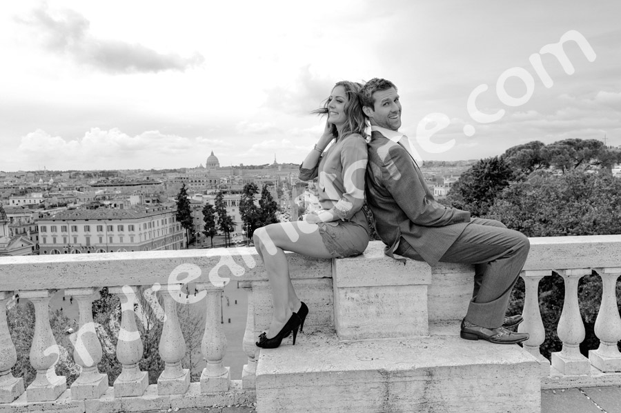 black-white-photo-rome-029 Black and white images of an e-session.