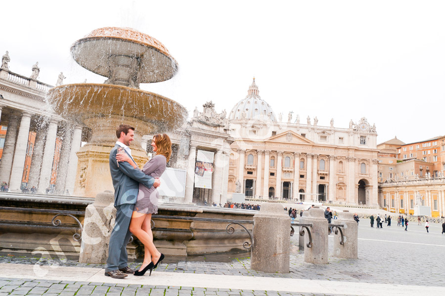 rome-color-photo-032 Hugging at the Vatican in Saint Peter's square