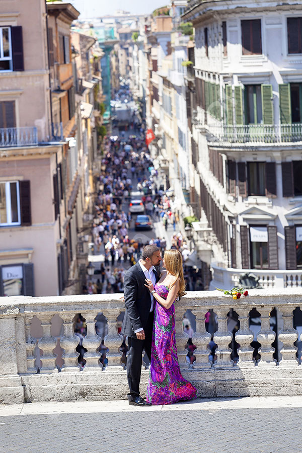 travel-photography-002 Honeymoon session. Kissing on the terrace of Piazza di Spagna the Spanish steps.