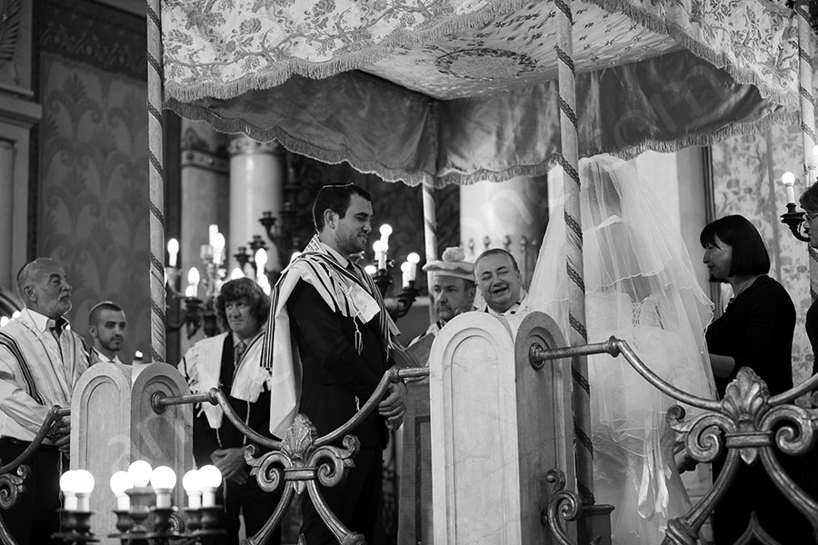 Jewish matrimony at the Roman Synagogue