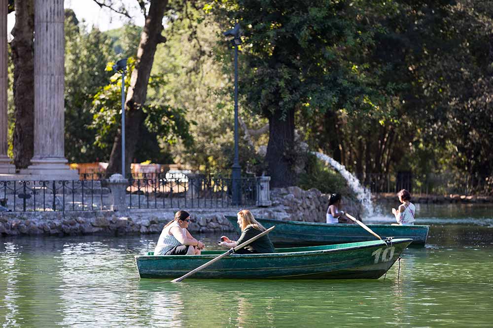 Asking the big question. Rowboat. Villa Borghese lake