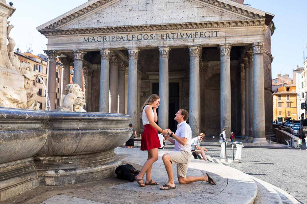 Knee down and proposing marriage. Roman Pantheon. Ancient Roma