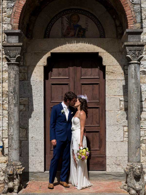 4-bride-groom-portrait Kissing before the church