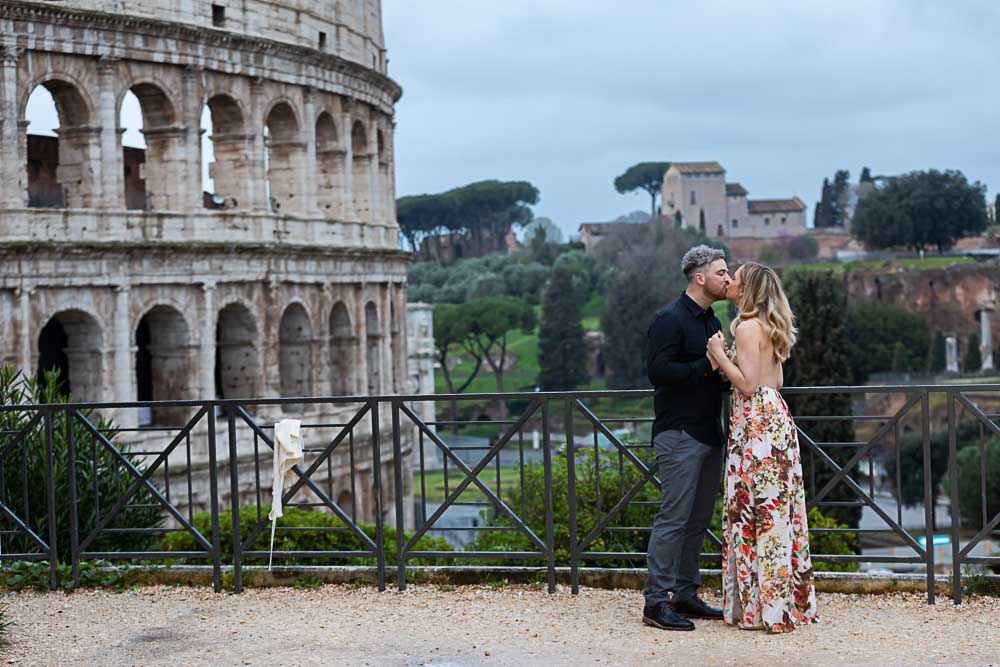 Taking engagement pictures Roman Coliseum in the early morning