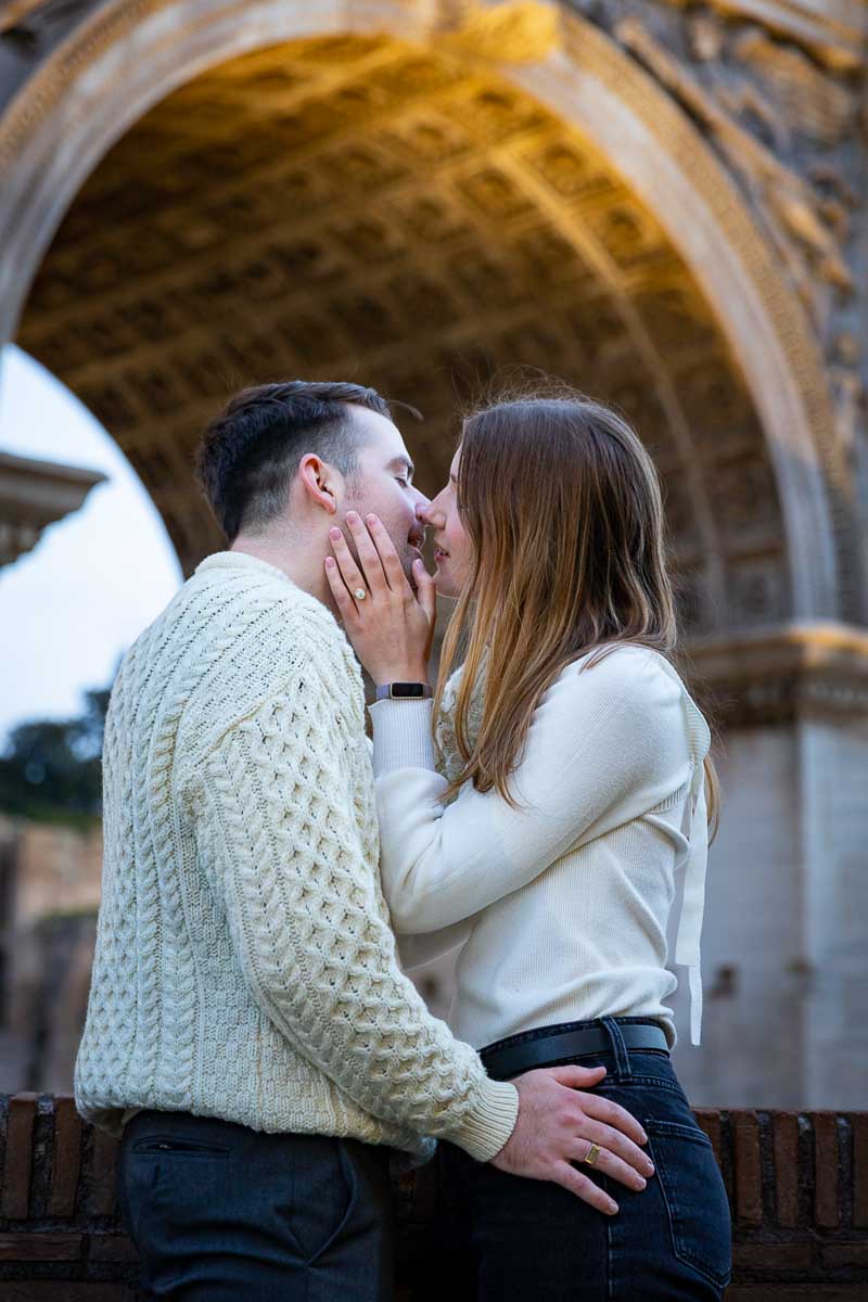 Couple kissing during and engagement photo shoot in Italy