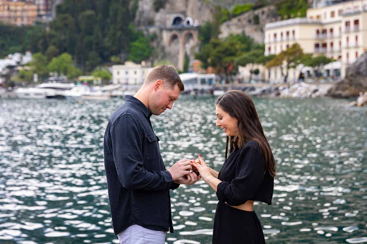 003-engagement-ring-on Putting the engagement ring on during a romantic amalfi coast vacation