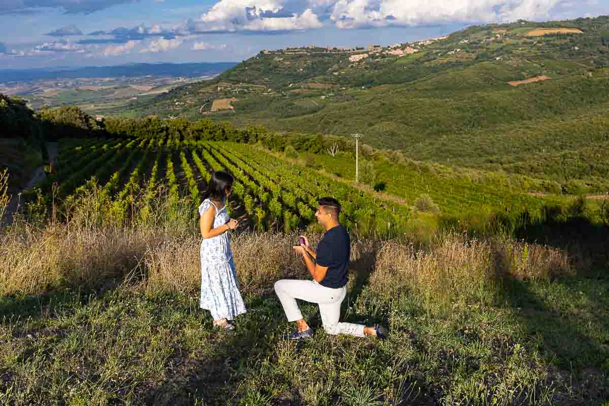Proposing in Tuscan country over the Montalcino rolling hills