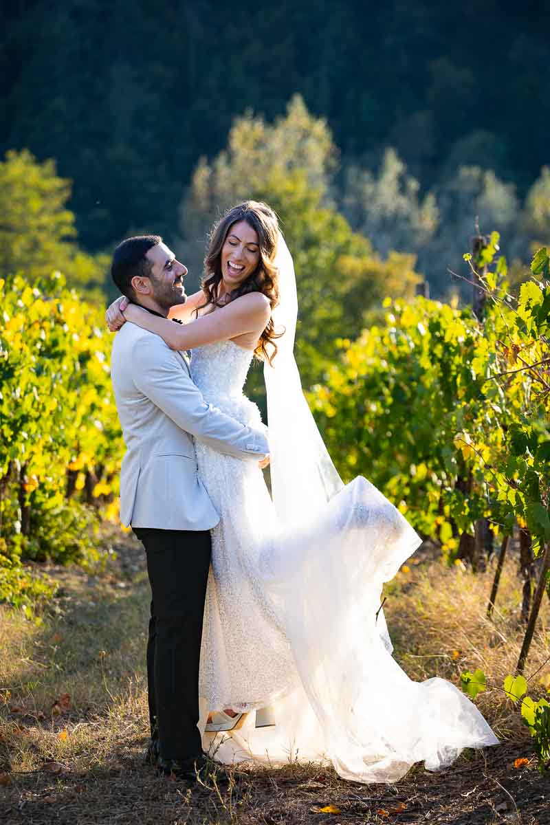 Picking up the bride during the wedding photography session with the photographer from Italy and his videographer 