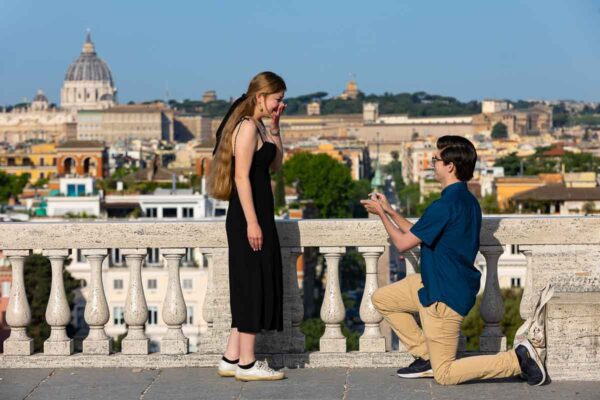 004-kneeling-down-proposal Marriage proposal in Rome before the sweeping view of the Roman skyline