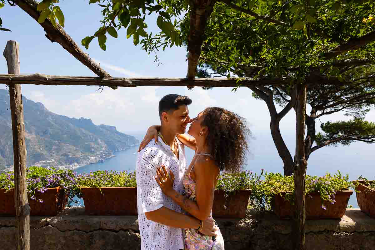 In Love photoshoot in Italy during a unique and creative couple photo session