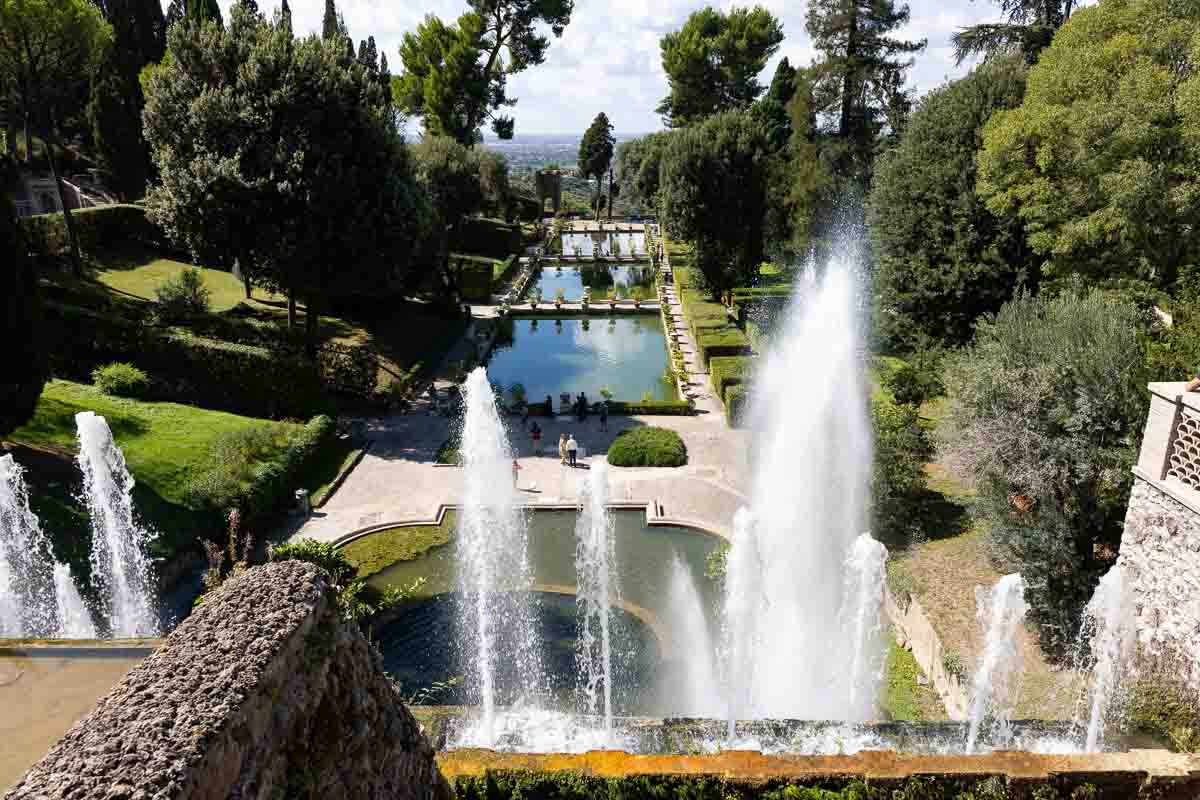 Water fountains view 