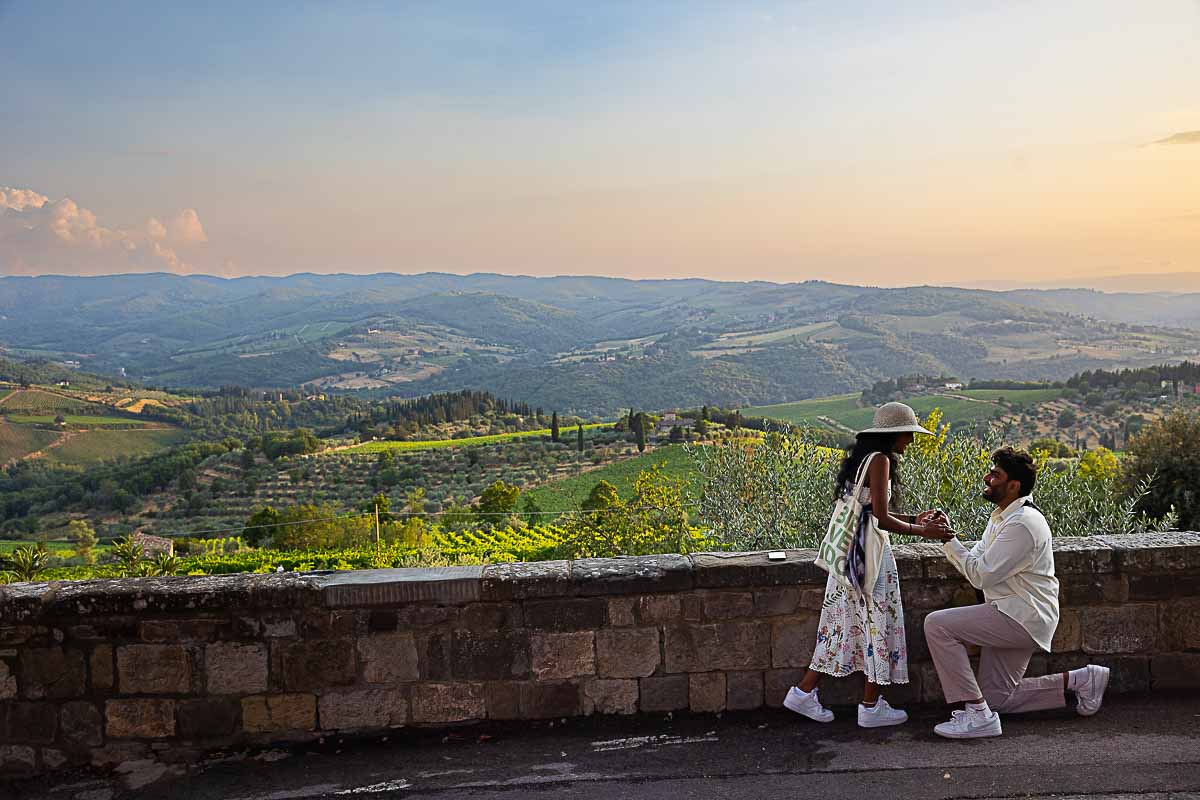 Romantic Proposal in Tuscany before the incredible Tuscan countryside panoramic view at sunset