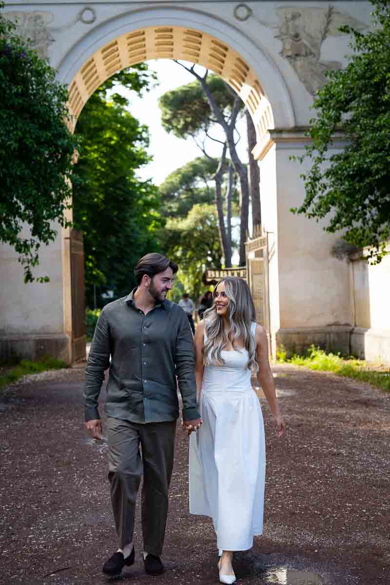 Entering the Borghese park through one of the main entrances while taking spontaneous pictures